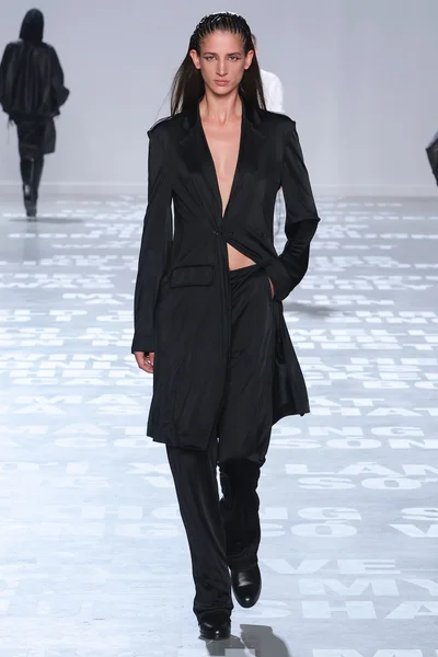 Look 33